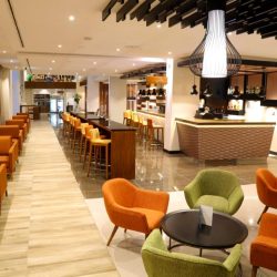 Bar & Lounge