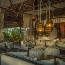 Breezes Breakers restaurant_1