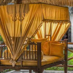 Breezes Zanzibari beds in the gold lounge