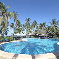 Breezes free form pool
